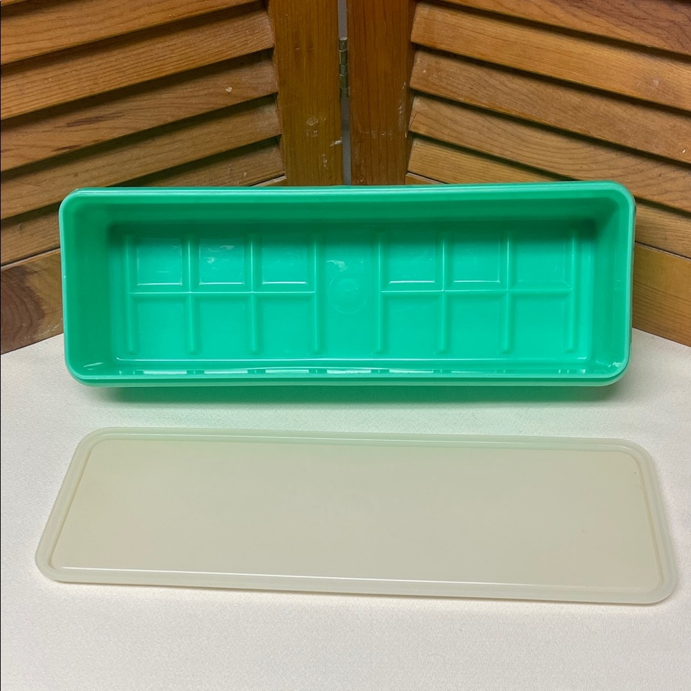 Tupperware Storage Container - Picture 6 of 12